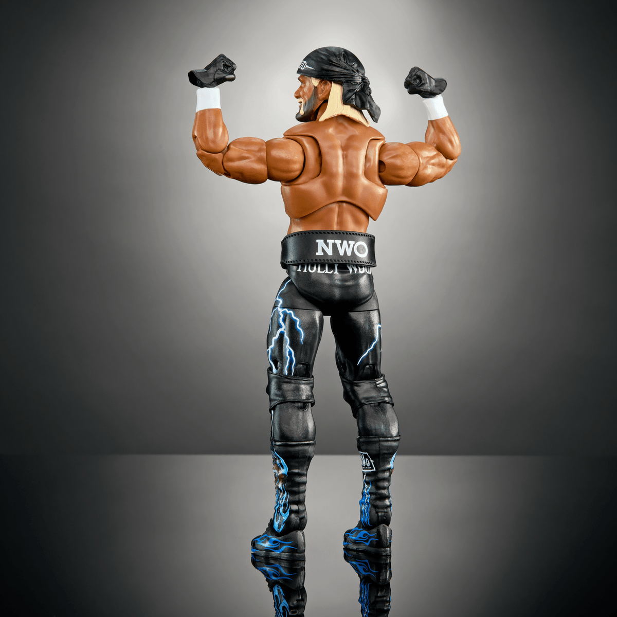 WWE Ultimate Edition “Hollywood” Hulk Hogan Action Figure & Accessories Set, 6-Inch Collectible