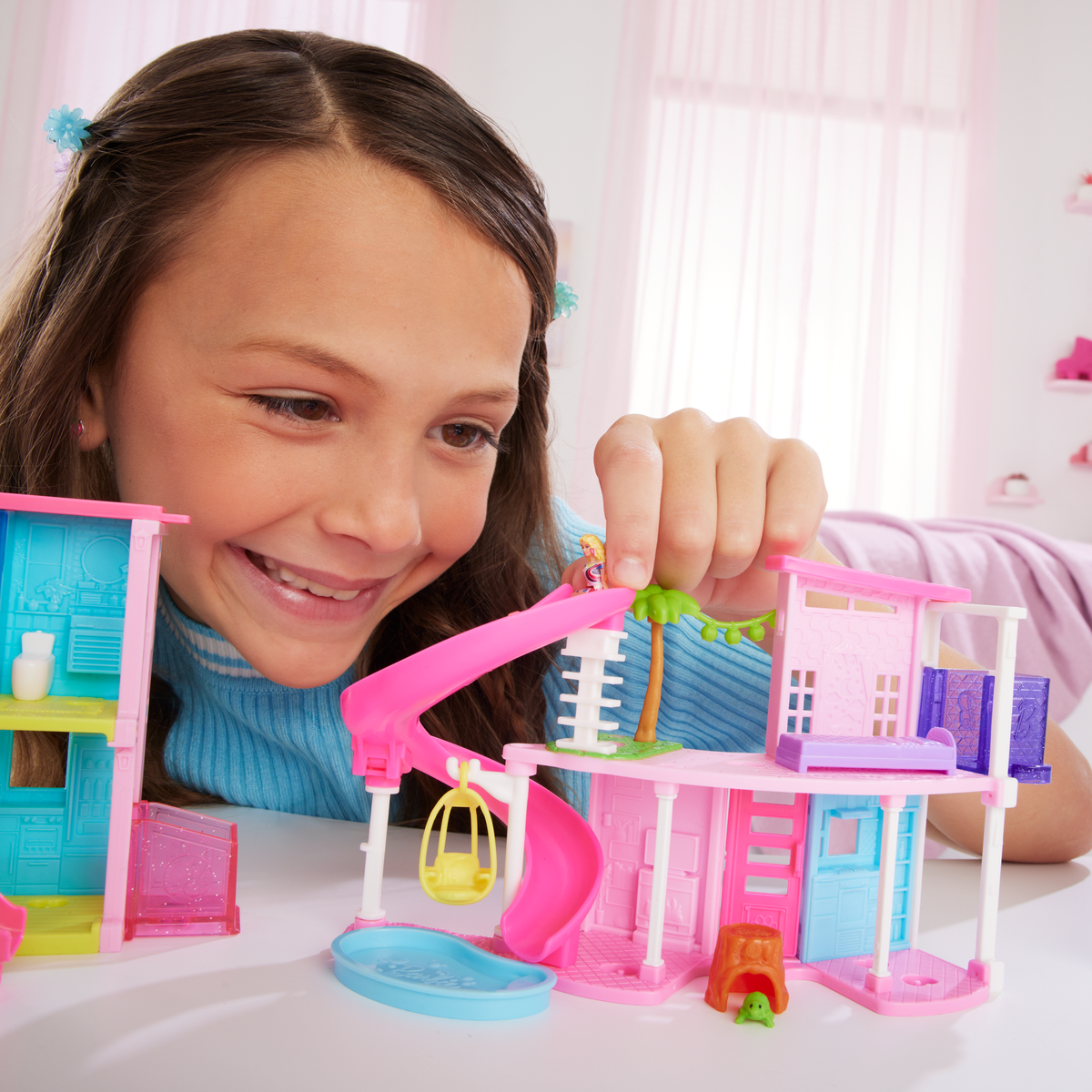 Barbie Mini Barbieland Doll House Playsets With 1.5-inch Doll, Furniture & Accessories
