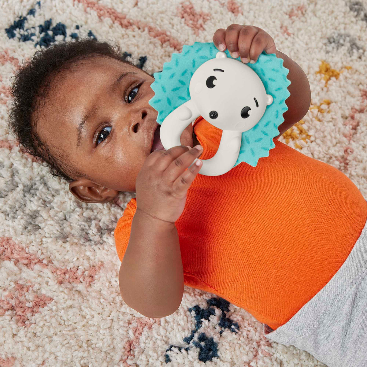 Fisher-Price Baby Sonaja para Bebés Sensimals Erizo