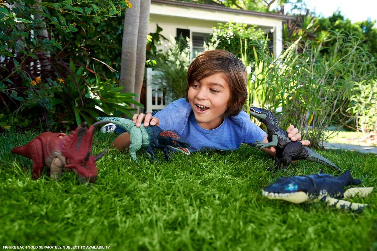 Jurassic World Dinosaurio de Juguete Rugido Salvaje